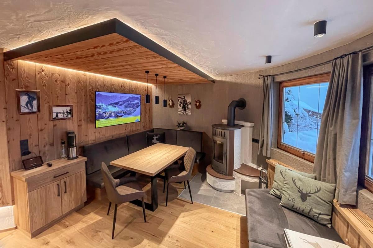 Naturlodge Ladis Ehemals Alpenlodge Alexander Inklusive Sommer Bergbahnticket Exterior photo